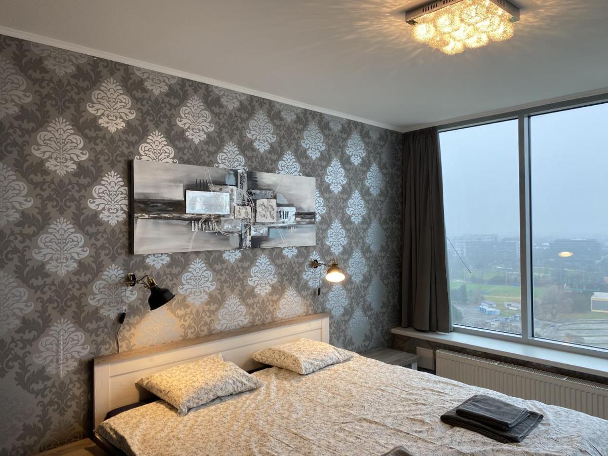 Апартаменты Fantastic View From The 20Th Floor Братислава Экстерьер фото